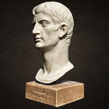 Cargar imagen en el visor de la galería, Busto de César Augusto