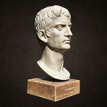Cargar imagen en el visor de la galería, Busto de César Augusto
